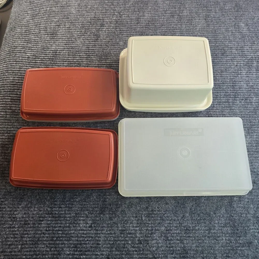 Tupperware orange contains